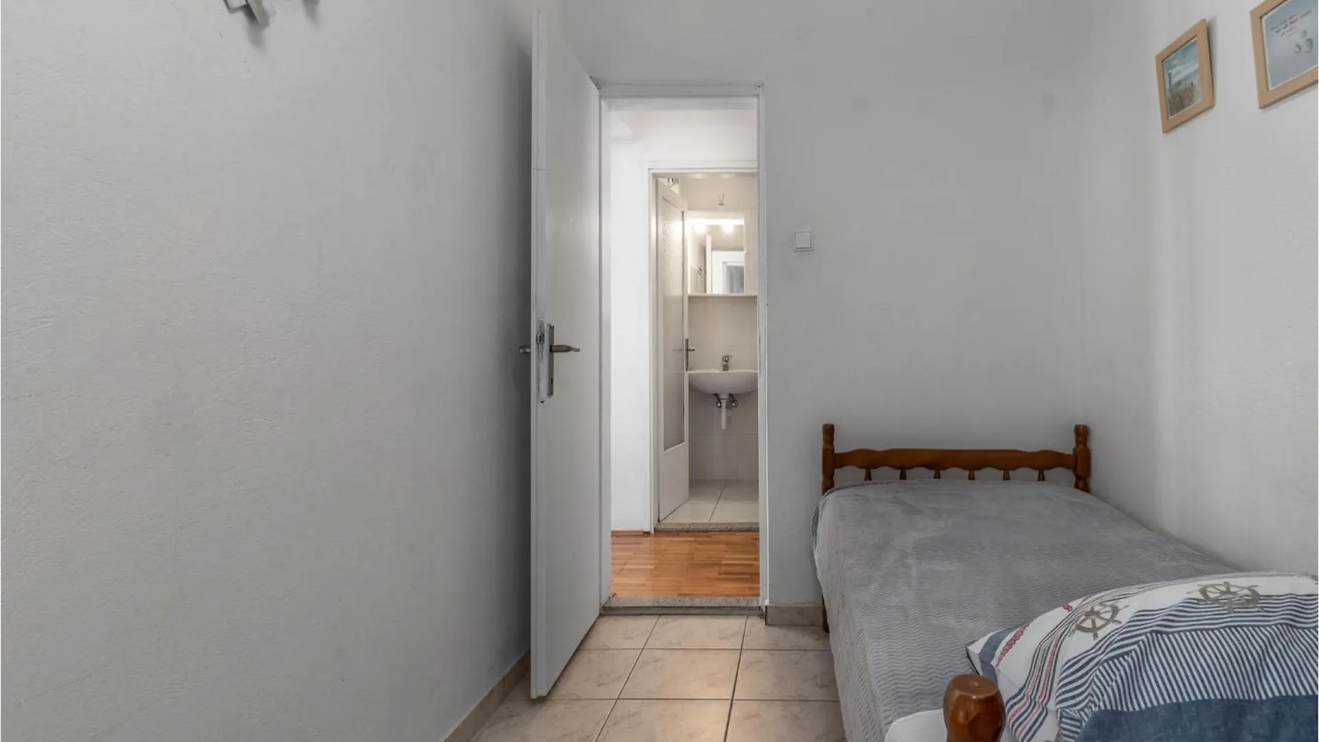 Holiday home 6 Bedroom Gorgeous Home In Novi Vinodolski
