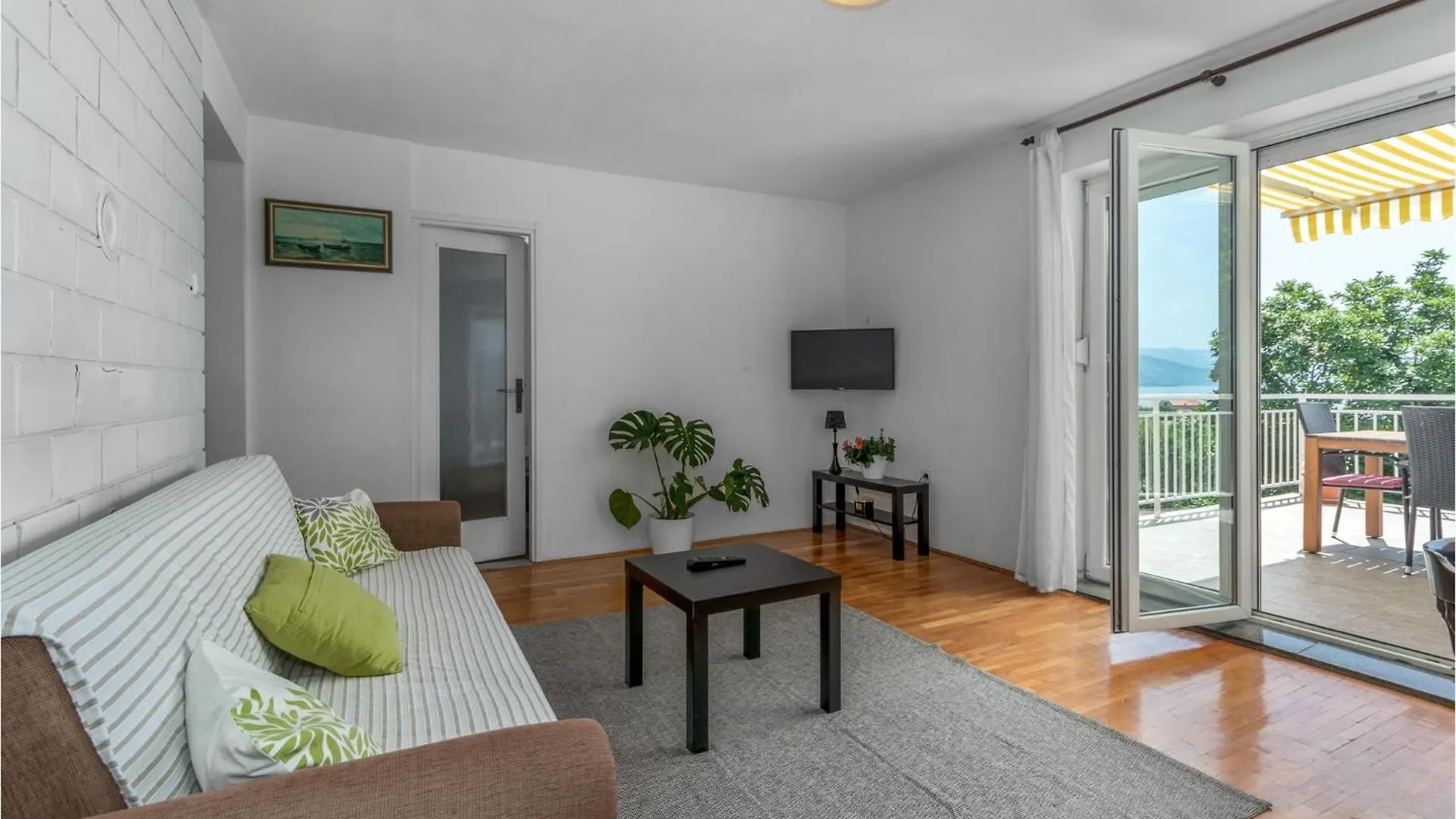 6 Bedroom Gorgeous Home In Novi Vinodolski Holiday home
