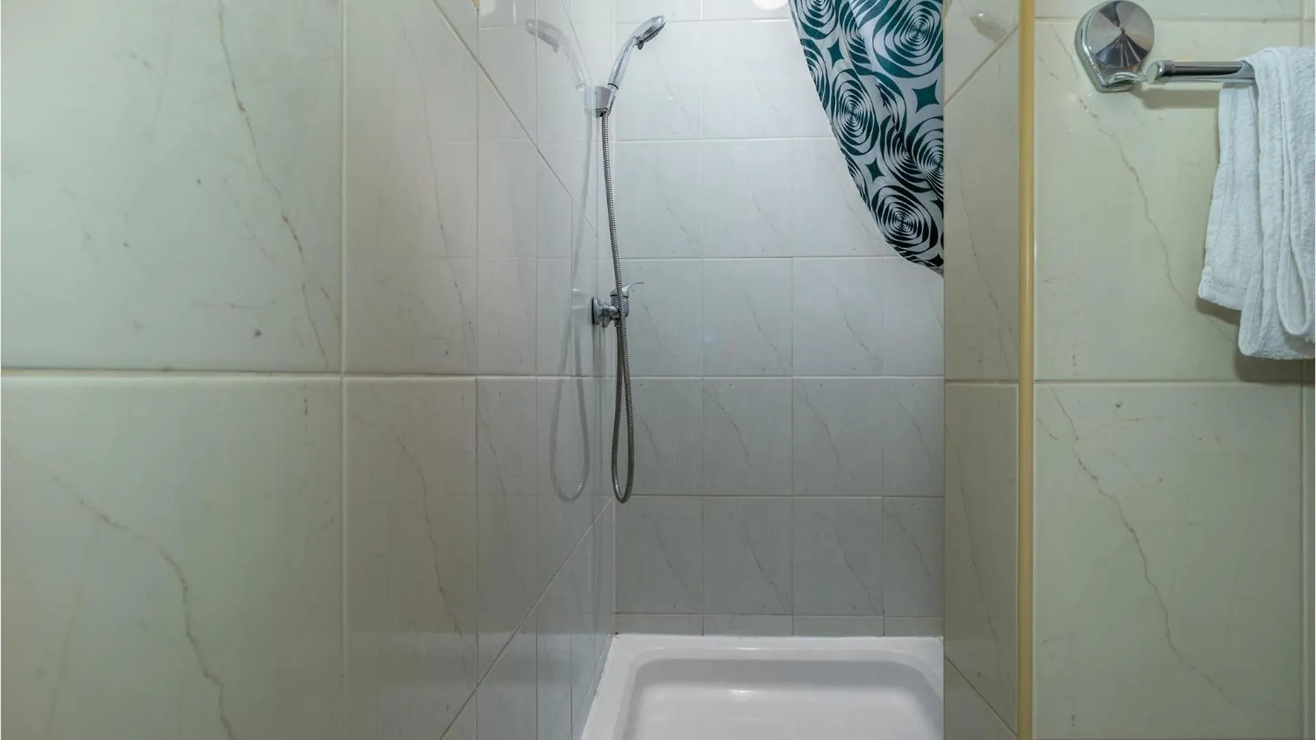 6 Bedroom Gorgeous Home In Novi Vinodolski Holiday home