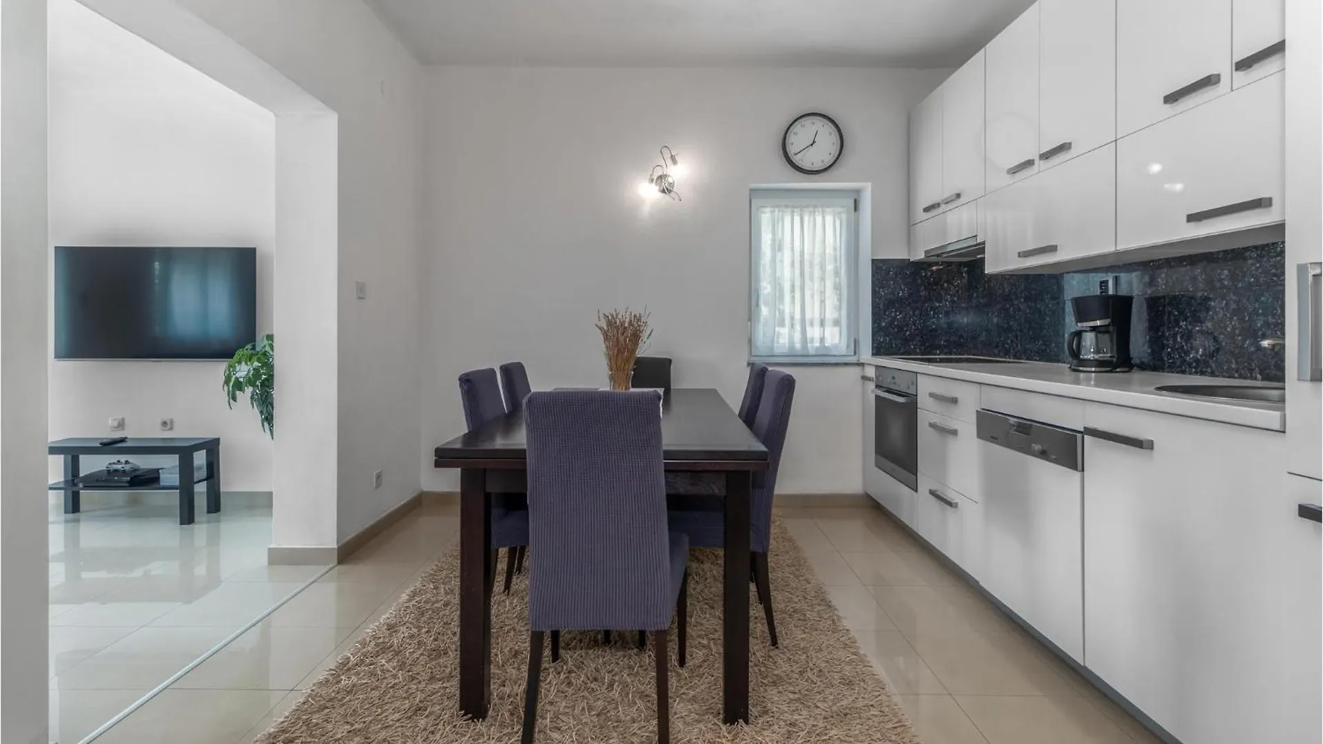 Holiday home 6 Bedroom Gorgeous Home In Novi Vinodolski