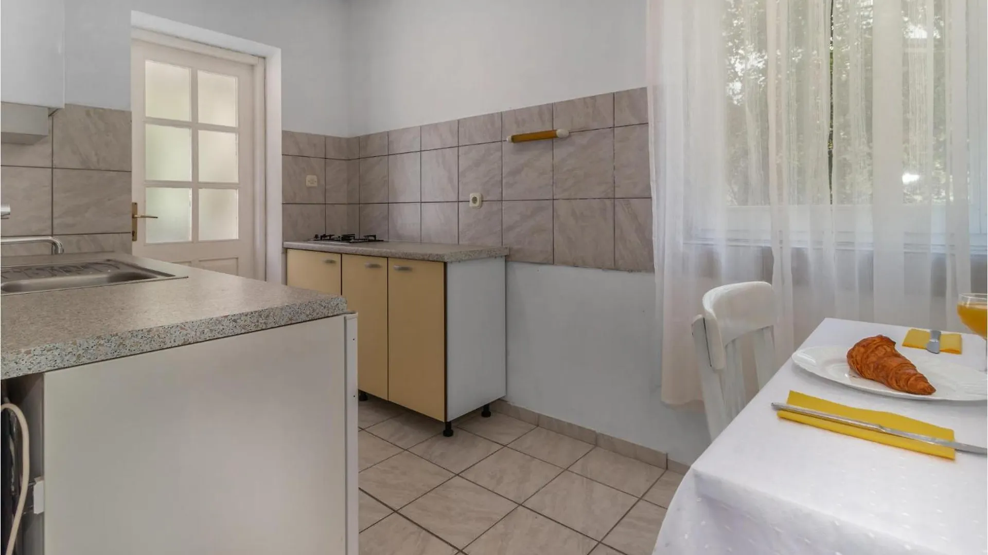 Holiday home 6 Bedroom Gorgeous Home In Novi Vinodolski