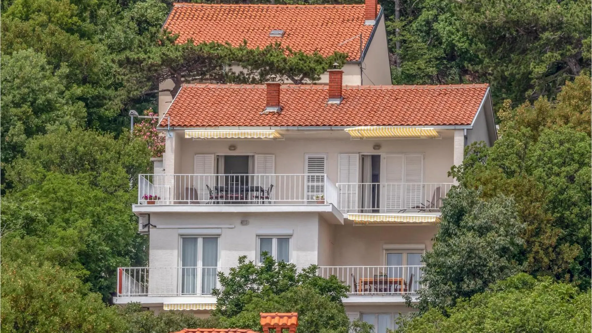 Holiday home 6 Bedroom Gorgeous Home In Novi Vinodolski